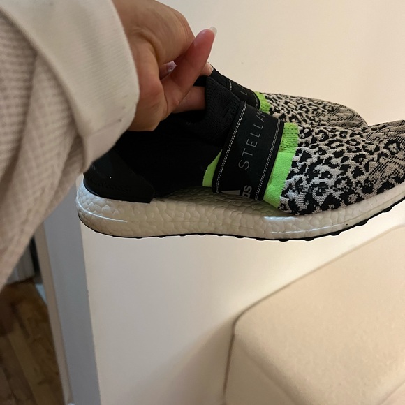 Adidas by Stella McCartney - Picture 2 of 5